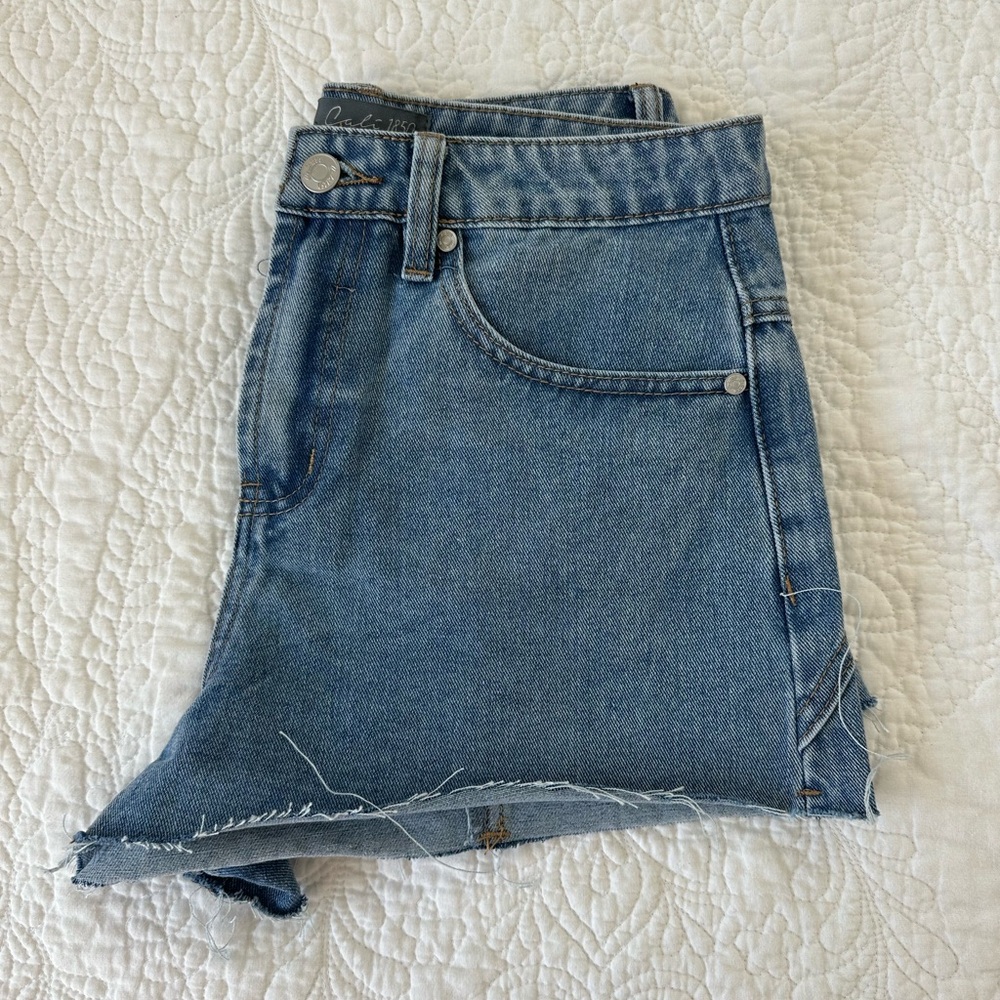 Star Patterned Blue Denim Shorts - Picture 3 of 7